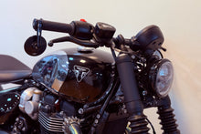 Load image into Gallery viewer, Triumph Bobber Chrome
