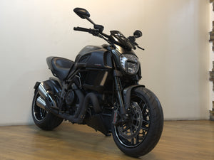 DUCATI DIAVEL CARBON