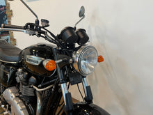 Load image into Gallery viewer, TRIUMPH BONNEVILLE SE

