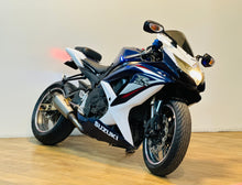 Load image into Gallery viewer, Suzuki GSX-R 600
