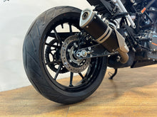 Load image into Gallery viewer, KTM Duke 390
